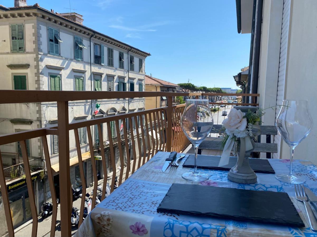 Appartamento Nel Cuore Di Viareggio Exteriör bild