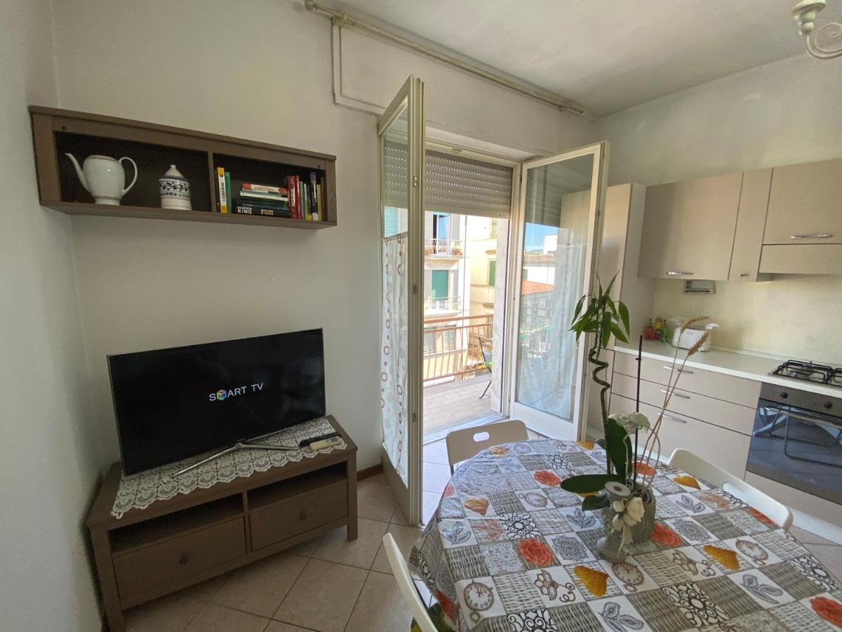 Appartamento Nel Cuore Di Viareggio Exteriör bild